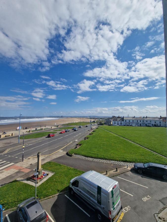 2 The Green, Exceptional Large House, Sea Views Loads Of Bathrooms Seaton Carew Buitenkant foto